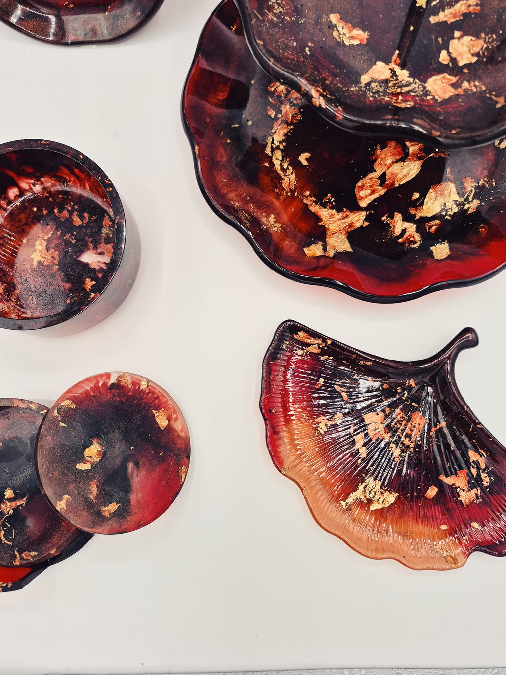 Organischer Teller „Falling Ember“