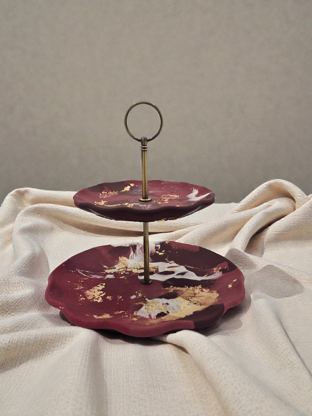 Etagere „Crimson Velvet“