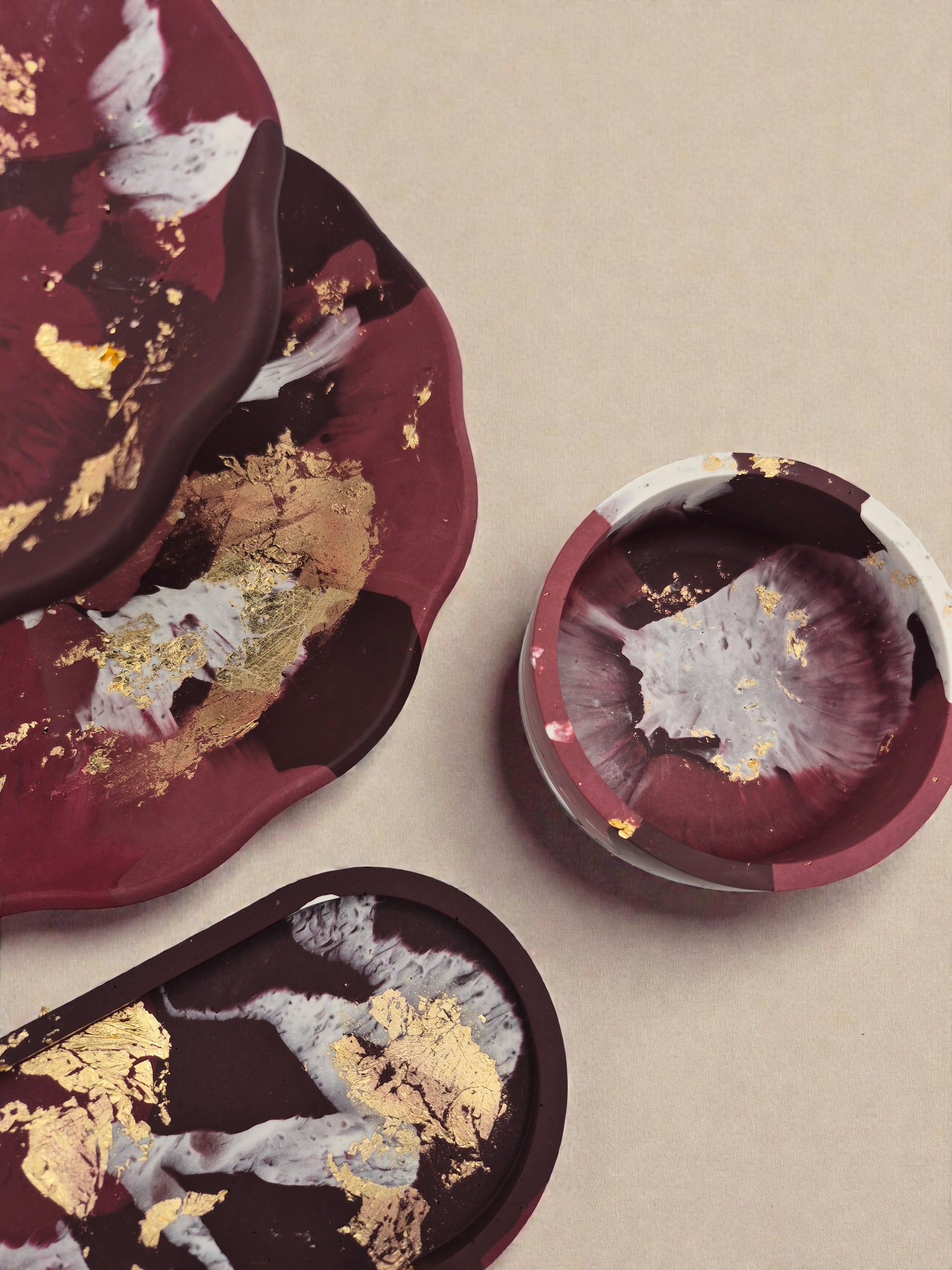 Etagere „Crimson Velvet“